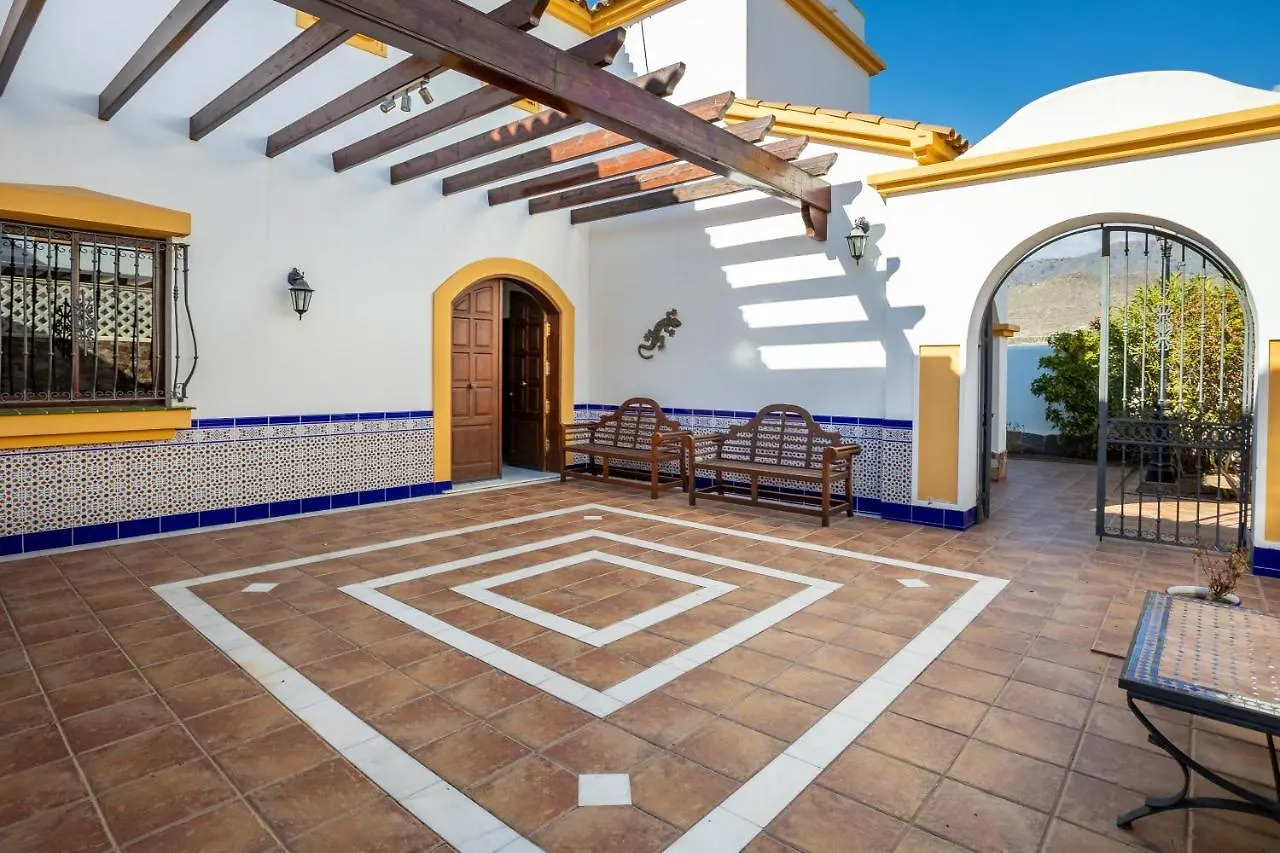 אדחה Villa Julia Deluxe ספרד